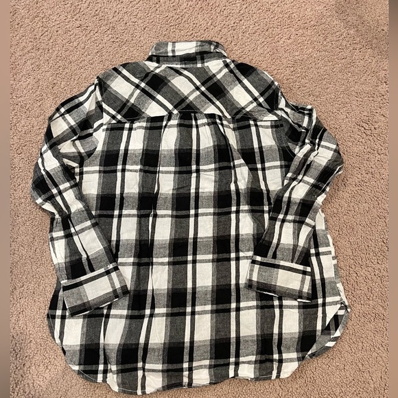 Women's TIME TRU black &white plaid flannel long sleeve shirt - Picture 7 of 10